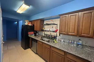 10075 Westpark Dr, Houston, TX 77042 - Photo 6