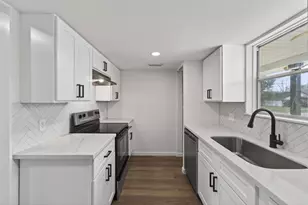 9931 Old Orchard Rd, La Porte, TX 77571 - Photo 16