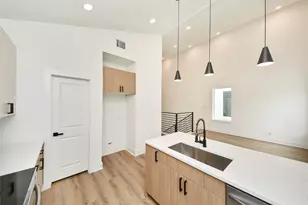 934 South Ln, Houston, TX 77088 - Photo 14