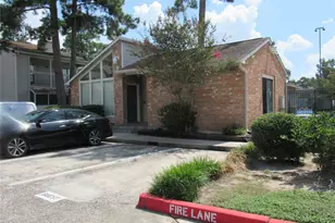 17401 Red Oak Dr, Houston, TX 77090 - Photo 4