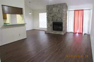 17401 Red Oak Dr, Houston, TX 77090 - Photo 6
