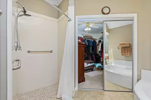 2810 Silver Bough Circle Circle, Houston, TX 77059 - Photo 14
