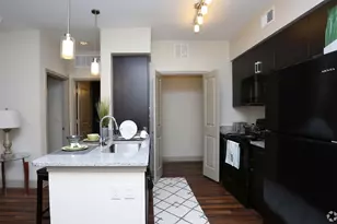 8520 Madie Dr, Houston, TX 77022 - Photo 12