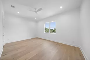 4009 Newshire Dr, Houston, TX 77025 - Photo 18