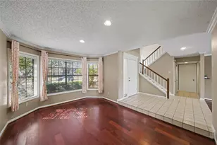 3206 Sturbridge Ln, Sugar Land, TX 77479 - Photo 8