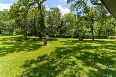 117 Cannon Street, Clute, TX 77531 - Photo 22