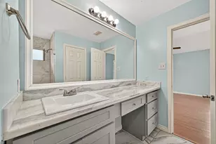 6710 Bellaire Gardens Dr, Houston, TX 77072 - Photo 40