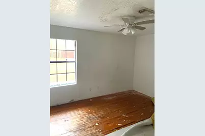 1805 Vermont Street, Baytown, TX 77520 - Photo 8