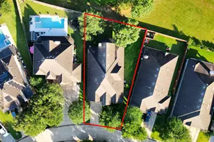 143 West Wading Pond Circle, Tomball, TX 77375 - Photo 2