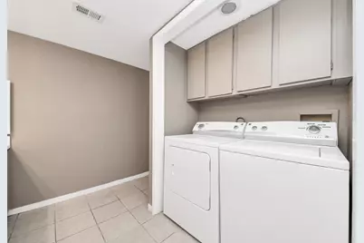 3105 Walnut Bend Ln #32, Houston, TX 77042 - Photo 18