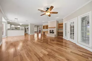 800 W Briarwood Dr, Brenham, TX 77833 - Photo 10