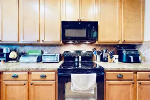 213 Drake Run Ln, Dickinson, TX 77539 - Photo 10