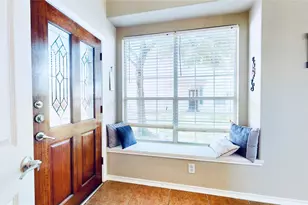 213 Drake Run Ln, Dickinson, TX 77539 - Photo 2