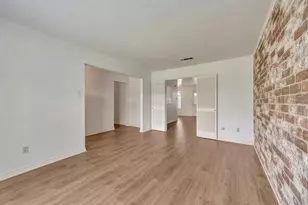 3980 Laura Leigh Dr, Friendswood, TX 77546 - Photo 4