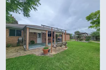 1629 Canary Circle, League City, TX 77573 - Photo 4