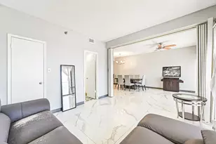 7700 Seawall Blvd, Galveston, TX 77551 - Photo 10