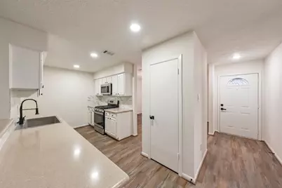 9014 Kirkmont Drive, Houston, TX 77089 - Photo 14