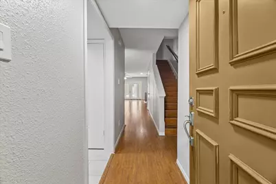 995 Memorial Village Drive #102, Houston, TX 77024 - Photo 2