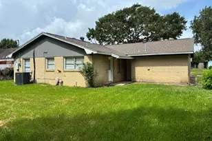 1805 Thelma Ln, Pasadena, TX 77502 - Photo 4