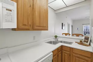 2213 S Braeswood Blvd, Houston, TX 77030 - Photo 6