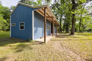 437 E Lumbermans Rd, Onalaska, TX 77360 - Photo 12
