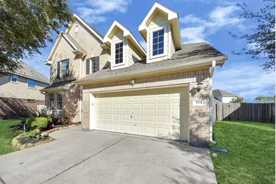 704 Harvard Pointe Drive, League City, TX 77573 - Photo 4