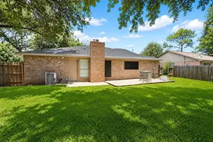 6221 Silver Leaf Dr, League City, TX 77573 - Photo 16