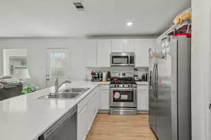 4110 Holland Vw Ln, Baytown, TX 77521 - Photo 8