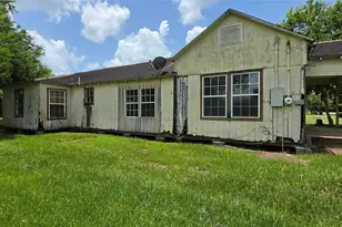 213 W Jackson St, West Columbia, TX 77486 - Photo 4