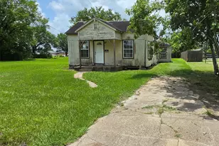 213 W Jackson St, West Columbia, TX 77486 - Photo 2