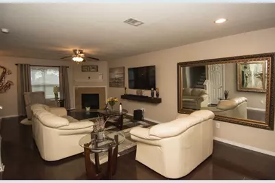 16933 Scenic Knoll, Conroe, TX 77385 - Photo 6