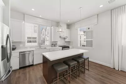 2708 Grand Fountains Drive #E, Houston, TX 77054 - Photo 2