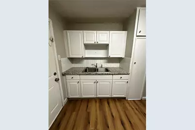 7339 Eisenhower Road, Houston, TX 77033 - Photo 8