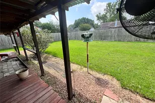 11730 Alamo Dr, La Porte, TX 77571 - Photo 14