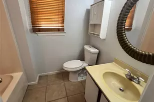11730 Alamo Dr, La Porte, TX 77571 - Photo 12