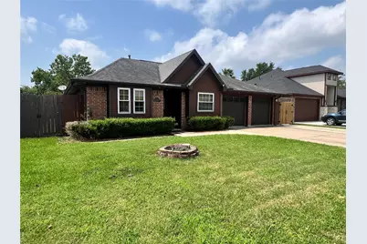 11730 Alamo Drive, La Porte, TX 77571 - Photo 2