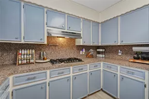 108 Spruce St, Lake Jackson, TX 77566 - Photo 12