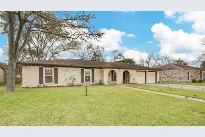 108 Spruce Street, Lake Jackson, TX 77566 - Photo 1