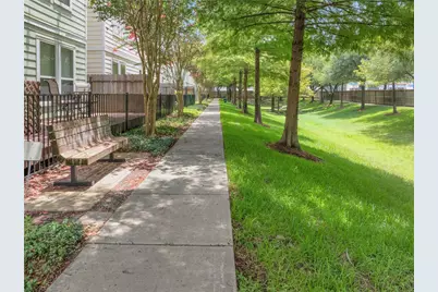 3323 Masters Point Drive, Houston, TX 77091 - Photo 32