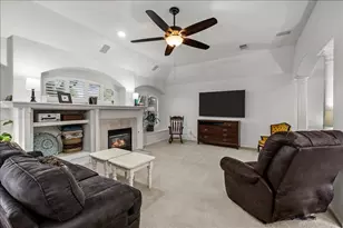 1306 Golden Sun Ct, Pasadena, TX 77586 - Photo 6