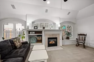1306 Golden Sun Ct, Pasadena, TX 77586 - Photo 8