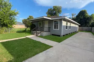 5022 Jewel St, Houston, TX 77026 - Photo 1