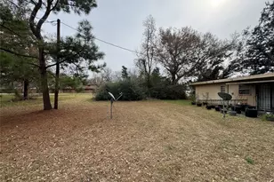 300 Echols St, Prairie View, TX 77446 - Photo 6