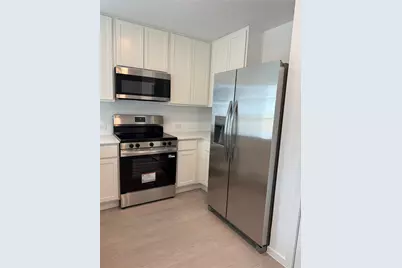 335 Parkin Court, Conroe, TX 77303 - Photo 6
