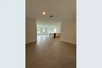 335 Parkin Court, Conroe, TX 77303 - Photo 8