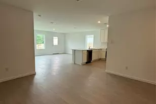 335 Parkin Ct, Conroe, TX 77303 - Photo 8