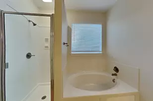 17906 Magenta Springs Dr, Humble, TX 77346 - Photo 10