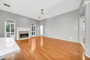 34 Sparklewood Pl, The Woodlands, TX 77381 - Photo 2