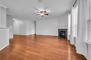 951 Fife Dr, Conroe, TX 77301 - Photo 10