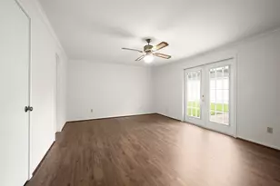 10715 Chevy Chase Dr, Houston, TX 77042 - Photo 14
